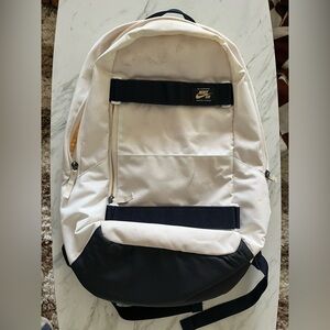 Nike SB Backpack white/cream and navy blue